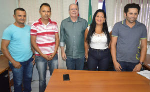 Hildo Rocha com prefeito Valmir e vereadores de Campestre